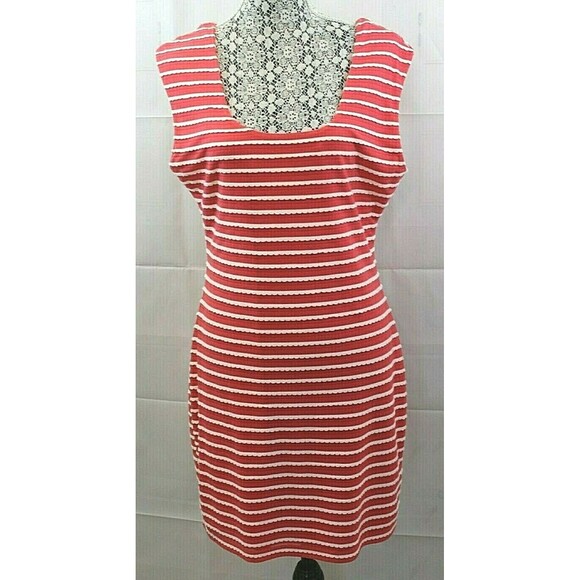 GUESS Los Angeles Dress Estera Scalloped Sleeveless NWT Womens Size 12 - Picture 1 of 5
